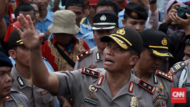 Diperkirakan akan ada peningkatan volume kendaraan sejak Jumat (9/9) sore karena banyak masyarakat yang ke luar kota.