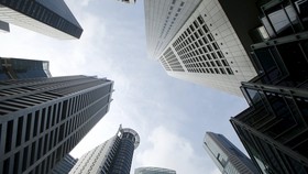 Sensasi 'Terbang' dari Lantai 70 di Kota Malaikat
