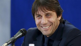 Hari Ini Conte Teken Kontrak di Chelsea?