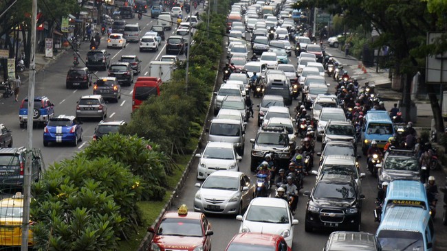 Polrestabes Bandung menyiapkan skema pengalihan arus lalu lintas di gerbang Tol Pasteur apabila terjadi antrean panjang kendaraan yang masuk ke Kota Bandung.