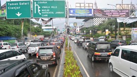 Libur Panjang, Arus Kendaraan Arah Puncak Macet