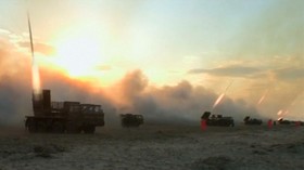 Kim Jong Un Tinjau Latihan Militer Terbesar Korea Utara