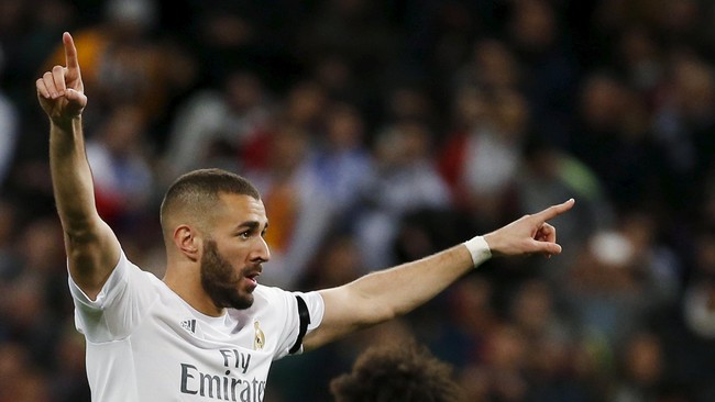 Mantan striker Prancis, Djibril Cisse mengingatkan, Les Bleus bakal menderita kerugian jika tidak diperkuat penyerang Real Madrid itu.