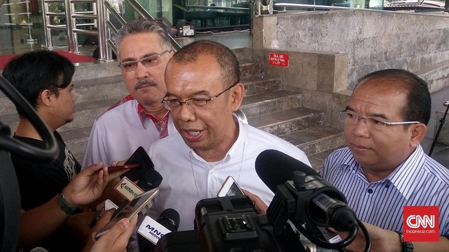 Pihak Kemenpora RI harus mengalokasikan dana untuk cabang olahraga selain sepak bola yang juga tak kalah lebih membutuhkan bantuan dari pemerintah.