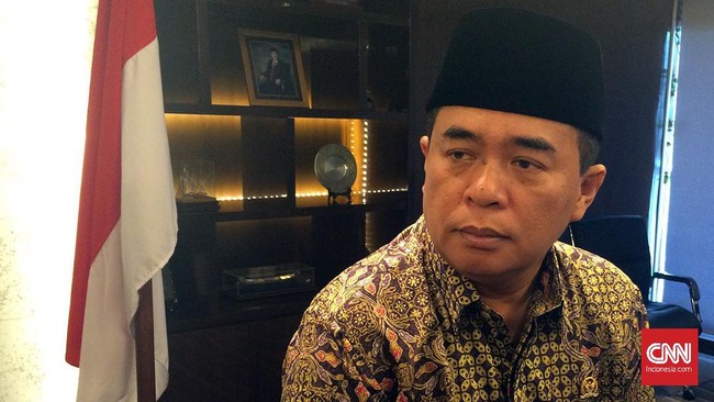 Ketua Dewan Perwakilan Rakyat Ade Komarudin kembali diadukan kepada Mahkamah Kehormatan Dewan terkait ucapan Ade  dalam pembangunan perpustakaan DPR RI.