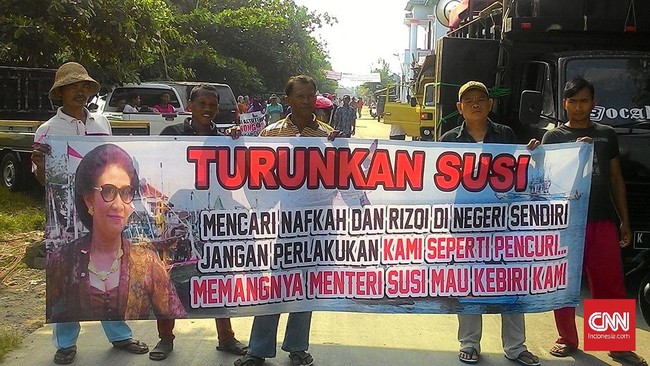 Para nelayan menuntut pencabutan pelarangan penggunaan cantrang yang diterapkan Menteri Kelautan dan Perikanan Susi Pujiastuti.