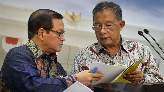 Padahal, realisasi penyaluran KUR mencapai Rp80,22 triliun hingga Oktober 2016 atau berarti 73,45 persen dari target setahun sebesar Rp109,2 triliun.