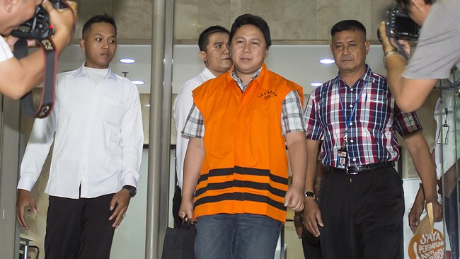 Sukotjo S Bambang menyebut, berdasarkan informasi yang diterimanya, korupsi HPS proyek simulator SIM di Korlantas Mabes Polri masih berlangsung.