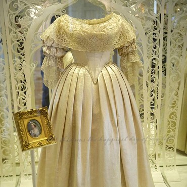 Gaun Anggun Gaya Victoria yang Mematikan 3000 Wanita