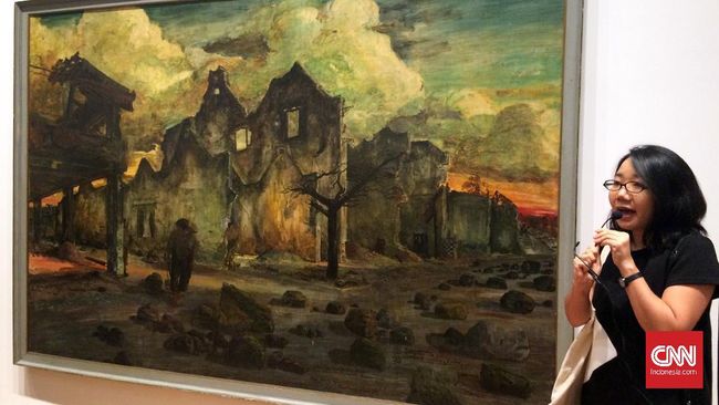 Peristiwa di era komunis Indonesia, yang disebut kurator Lisa Horikawa sebagai "era kritis," termaktub dalam karya-karya seni artis modern.