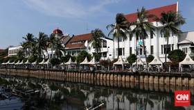 Melintasi Masa di Kota Tua