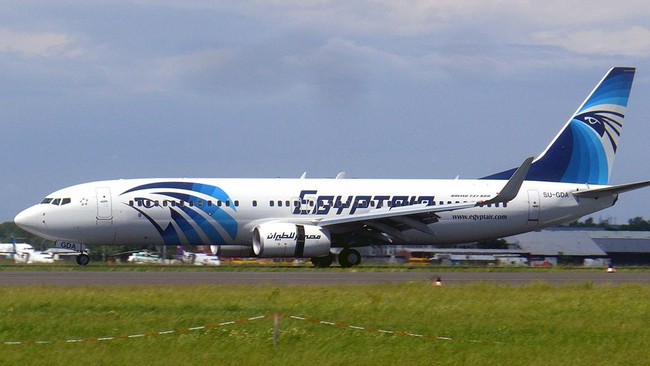 Sebuah pesawat maskapai Mesir, EgyptAir, tujuan Kairo dilaporkan dibajak dan dialihkan penerbangannya hingga ke Cyprus.