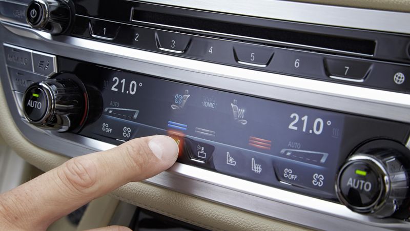 Kehadiran the all-new BMW 7 Series telah menancapkan standar pengalaman berkendara yang eksklusif dan mewah