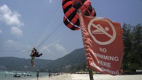 Puluhan Turis China Diduga Terperangkap dalam Kapal Tenggelam