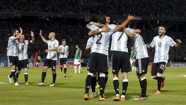 Argentina berhasil menaklukkan Bolivia dengan skor 2-0 dalam laga kualifikasi Piala Dunia 2018 lewat gol Gabriel Mercado dan Lionel Messi.