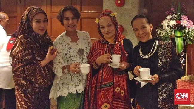 Badan Perfilman Indonesia memberikan penghargaan berupa Apresiasi Sepuh dan Piala Antemas untuk sineas dalam perayaan Hari Film Nasional 2016.