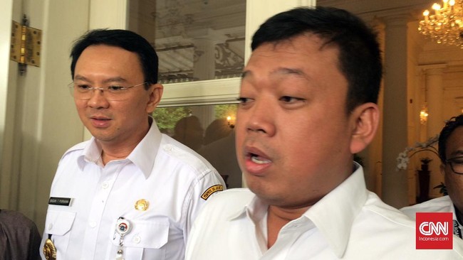Golkar mengklaim tak akan mengajukan calon wakil gubernur karena telah mengajukan Ahok sebagai calon gubernur lantaran pernah menjadi bagian dari Golkar.