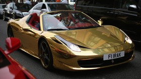 Empat Mobil Berlapis Emas dari Saudi Hiasi Jalanan London