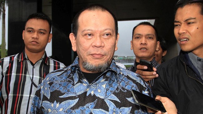 Ketiadaan perjanjian ekstradisi menjadi halangan bagi penegak hukum Indonesia untuk membawa pulang La Nyalla Mattalitti.
