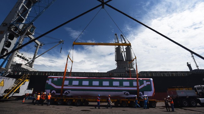 Kereta yang dihasilkan INKA memiliki kualitas yang lebih baik dibanding kereta buatan China, serta harga yang lebih kompetitif dibandingkan produksi Eropa.