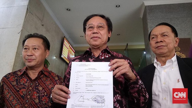 Djan Faridz menilai, Muktamar VIII yang menunjuk Romahurmuziy sebagai Ketua Umum PPP batal demi hukum. Ia juga menuding ada pemalsuan nama PPP.