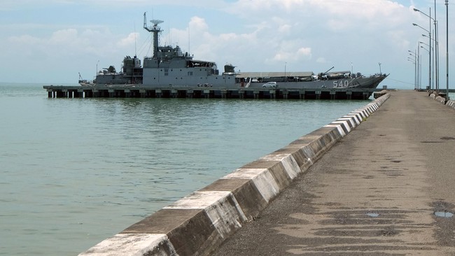 Panglima TNI Gatot Nurmantyo menyatakan belum menawarkan bantuan setelah belasan tentara Filipina yang gugur saat baku tembak dengan kelompok Abu Sayyaf.
