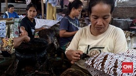 Memborong Batik Olahan Tangan di Warisan 2016