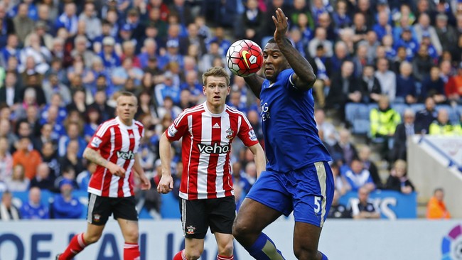 Bek internasional Jamaika, Wes Morgan membuka keunggulan Leicester City atas tim tamu, Southampton dalam laga lanjutan Liga Inggris.