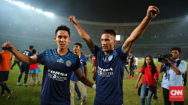 CEO PSM Munafri Arifuddin sudah berusaha menghubungi agen Raphael Maitimo, namun belum mendapatkan kabar terbaru mantan gelandang Arema itu.