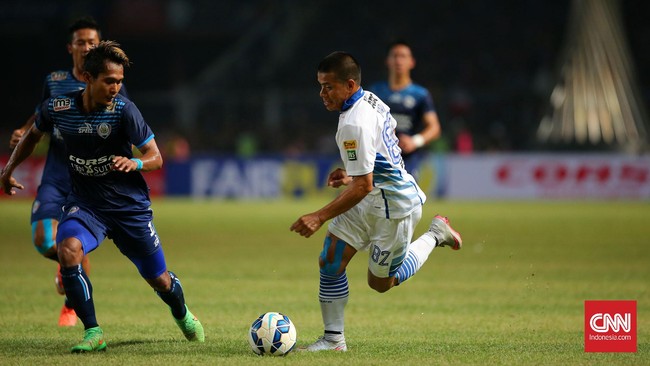 Persib Bandung mewaspadai semangat juang PS TNI saat keduanya bersua di Bandung, Sabtu (5/8). Sementara, The Army bertolak ke Bandung dengan skuat pincang.