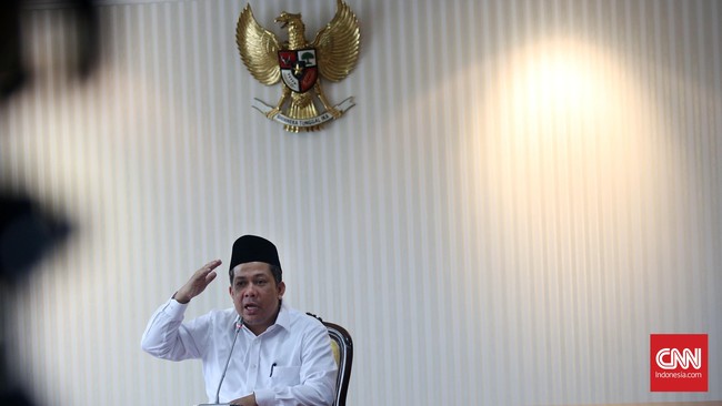 Fahri Hamzah telah membuat janji temu dengan Susilo Bambang Yudhoyono, meski belum terealisasi. Dia ingin berdiskusi dengan Ketua Umum Demokrat itu.