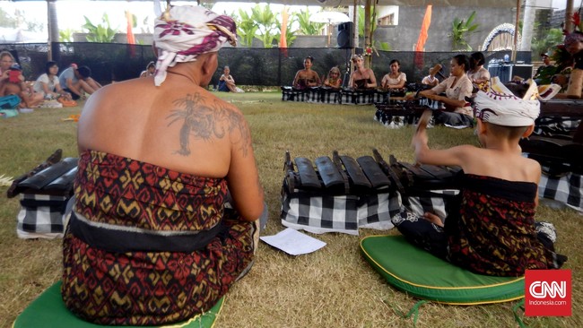 Sang Pelestari Gamelan Selonding Bali