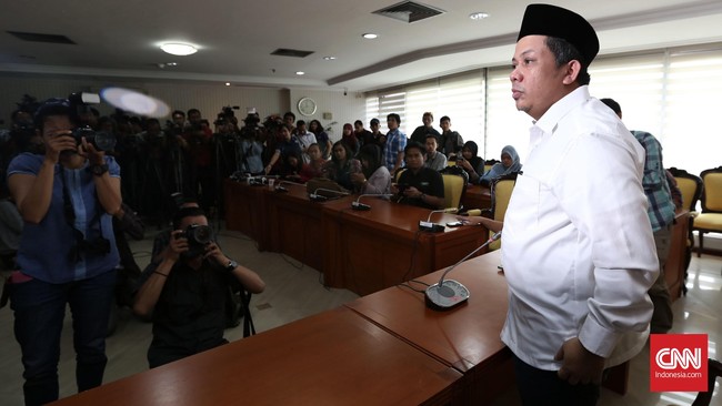 Fahri Hamzah kecewa dan merasa difitnah dengan tudingan sejumlah orang yang berunjuk rasa saat dirinya tiba di Manado, akhir pekan lalu.