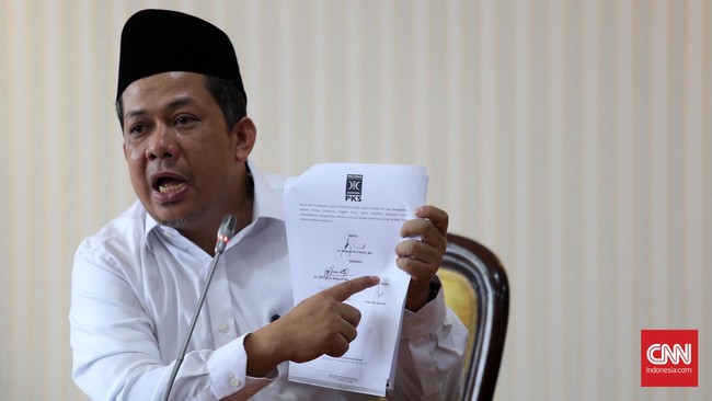 Presiden PKS Sohibul Iman nantinya akan menyeleksi 38 anggota fraksi PKS di parlemen yang diklaim layak menggantikan Fahri Hamzah sebagai Wakil Ketua DPR.