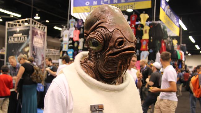 Sang laksamana tampil di episode The Return of the Jedi dan The Force Awakens. Seruannya yang terkenal, “It’s a trap!”