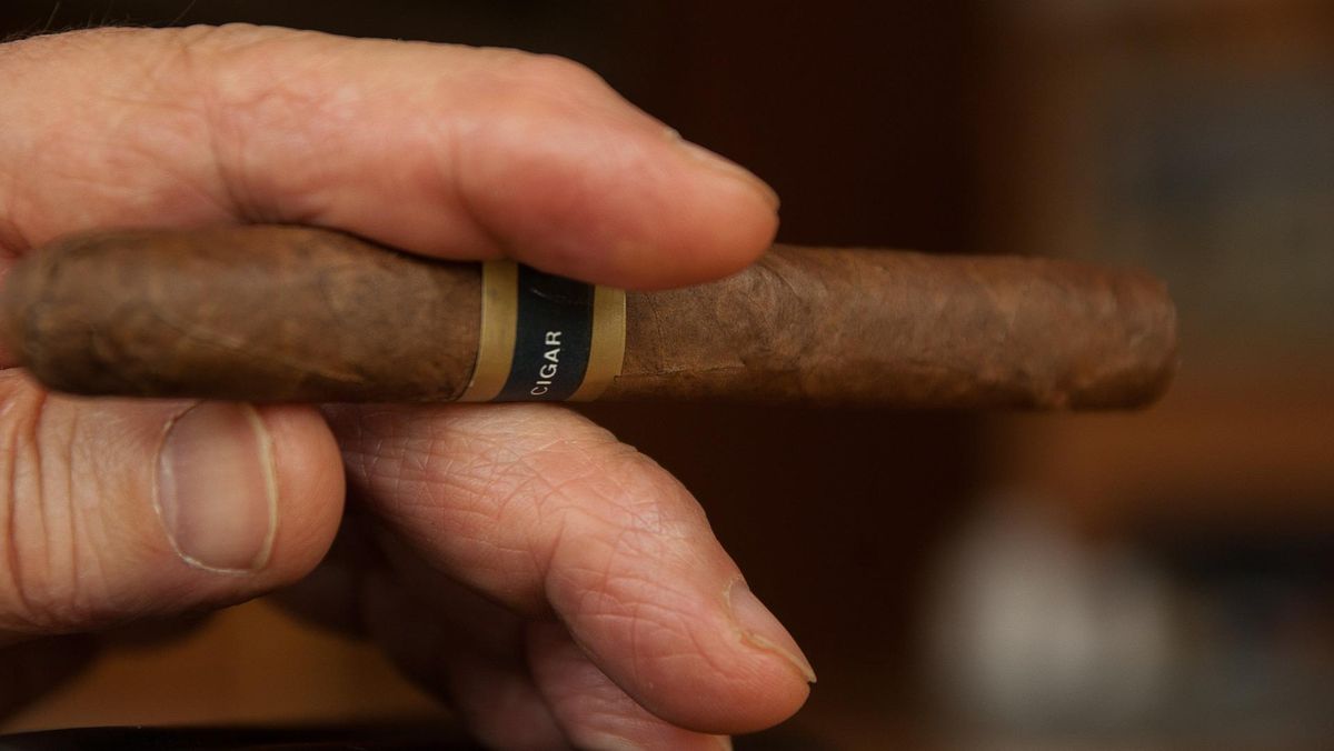 PTPN Bertekad Membawa Cerutu Golden Djawa Mendunia