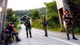 Tim Pemburu Santoso Berlebaran di Hutan Poso