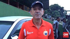 Pelatih Persija Ungkap Alasan Kalah dari 10 Pemain
