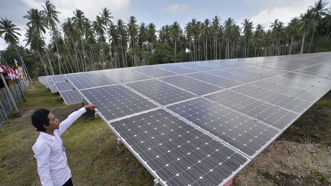 DEN Sebut Hitungan Tarif EBT Untungkan Investasi di Luar Jawa Pengembangan Energi Baru dan Terbarukan di luar Jawa lebih menguntungkan karena Biaya Pokok Penyediaan (BPP) regionalnya lebih tinggi dibanding pulau Jawa.