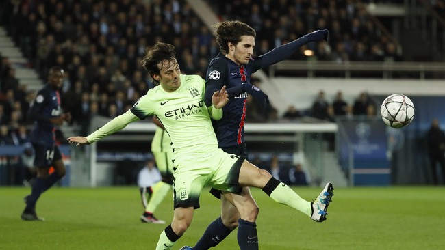Foto Duel Sengit PSG vs Man City di Parc des Princes