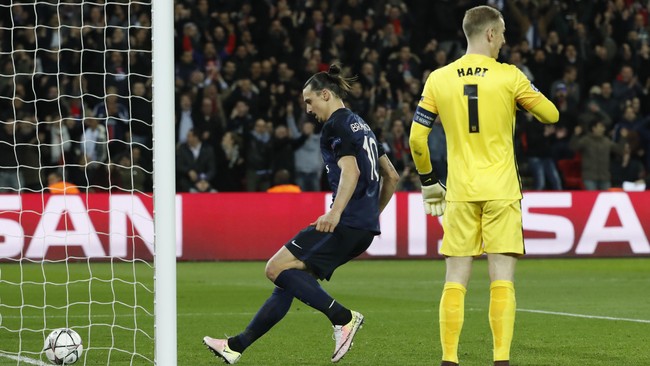 Joe Hart yang menggagalkan penalti Zlatan Ibrahimovic menganggap eksekusi penalti penyerang PSG itu terlalu lemah.