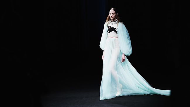Iklan Gucci dilarang tayang oleh Advertising Standards Authority (ASA) Britain, karena menampilkan model yang terlalu kurus.