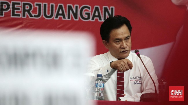 Yusril Ihza Mahendra berencana melakukan class action untuk menggagalkan rencana Pemprov DKI menggusur pemukiman warga Luar Batang, Penjaringan, Jakarta Utara.