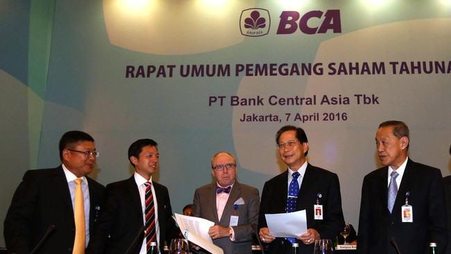 BCA bakal membentuk perusahaan modal ventura, sementara CIMB Niaga memilih menggandeng perusahaan fintech yang sudah ada.