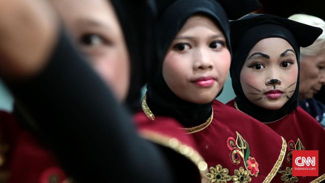 Sebanyak 1.090 pelajar di Sulawesi Selatan yang mengikuti Festival Pelajar berhasil mencatat rekor baru dengan menari selama 24 jam penuh tanpa jeda.