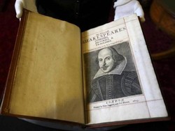 Naskah Drama William Shakespeare Diprediksi Laku Terjual Rp 101 Miliar