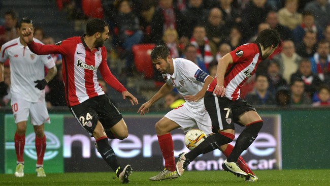 Sevilla berhasil menaklukkan Athletic Bilbao dalam derby Spanyol di leg pertama babak perempat final Liga Eropa.