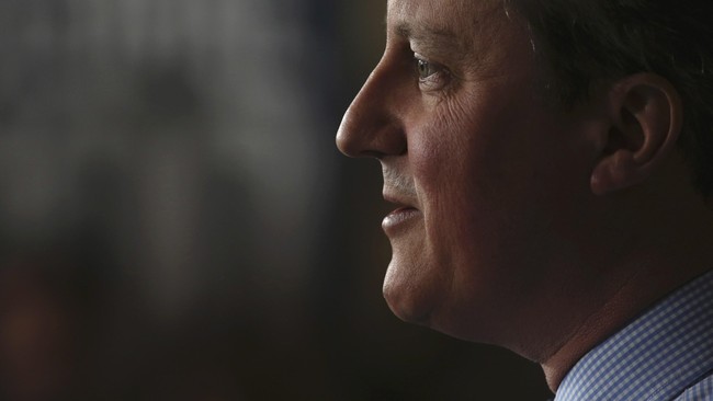 Pembicaraan soal keluarnya Inggris dari blok itu tak ayal akan mewarnai pertemuan Uni Eropa terakhir yang akan dihadiri Cameron sebelum ia lengser.