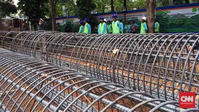 Adanya pembangunan jalan ini, maka kendaraan dari Jalan Gatot Subroto tak akan bertemu dengan pengendara dari Jalan Sudirman di kolong jembatan. 