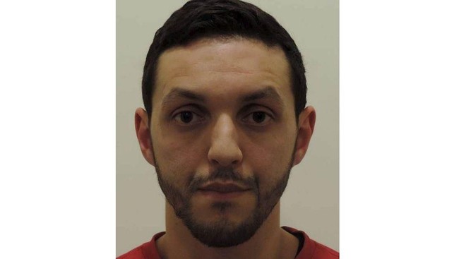 Mohamed Abrini diduga kuat adalah "lelaki bertopi" yang tertangkap kamera berjalan bersama dua pelaku bom bunuh diri di bandara Zaventem.